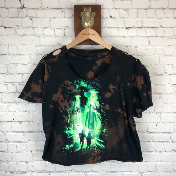ALIENS bleached distressed crop top - Picture 2 of 3